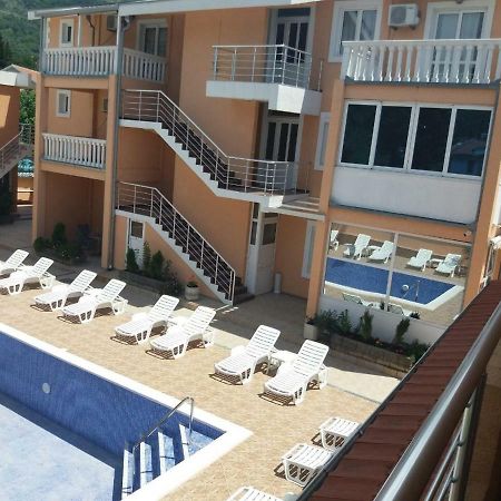 Guesthouse Vila Smilja Ποντγορίτσα Εξωτερικό φωτογραφία