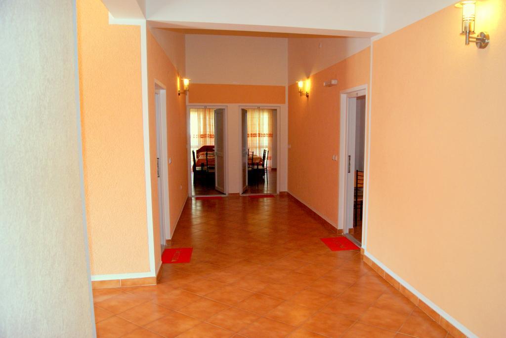 Guesthouse Vila Smilja Ποντγορίτσα Εξωτερικό φωτογραφία