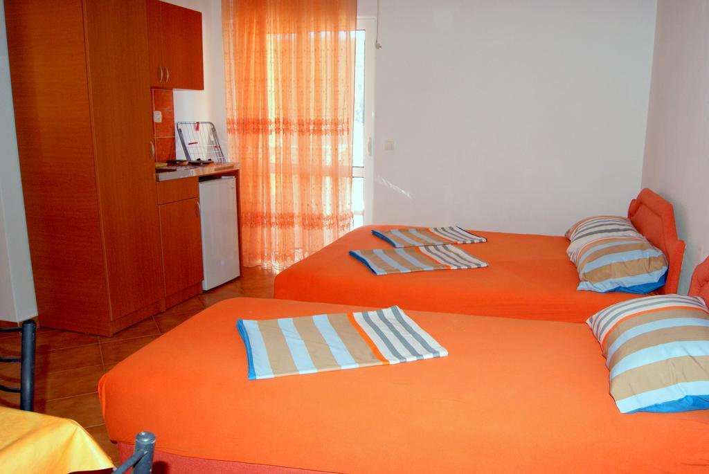 Guesthouse Vila Smilja Ποντγορίτσα Εξωτερικό φωτογραφία