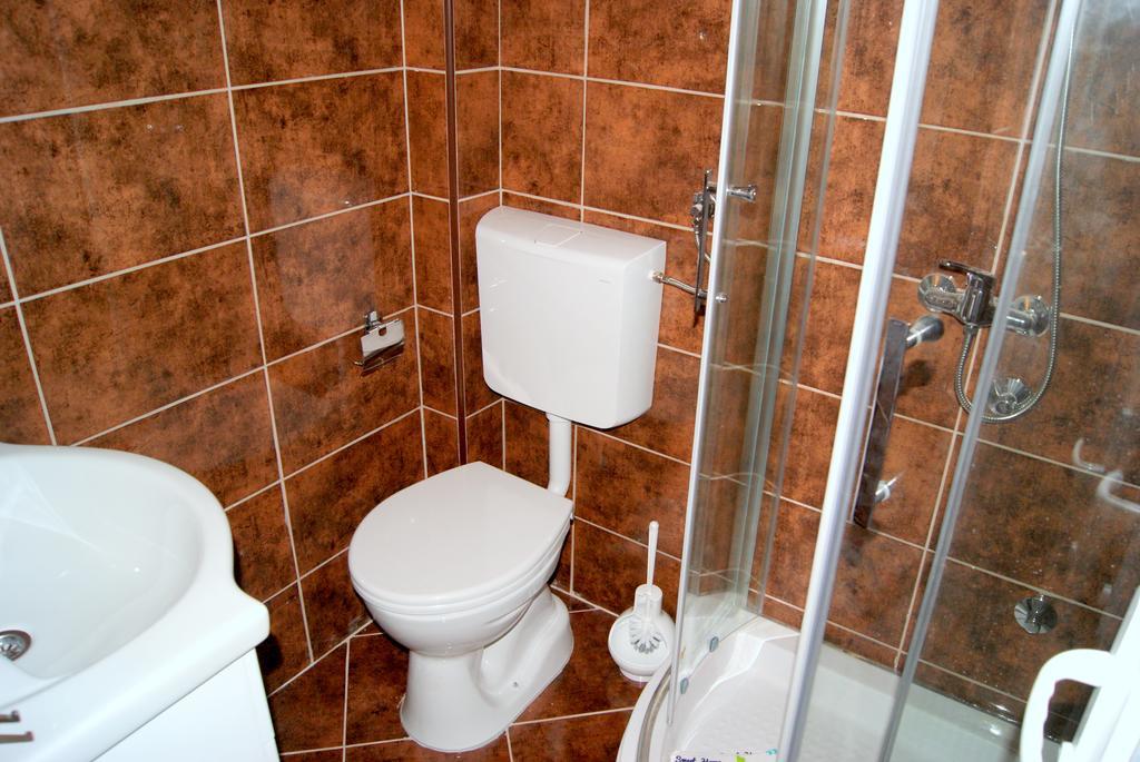 Guesthouse Vila Smilja Ποντγορίτσα Εξωτερικό φωτογραφία